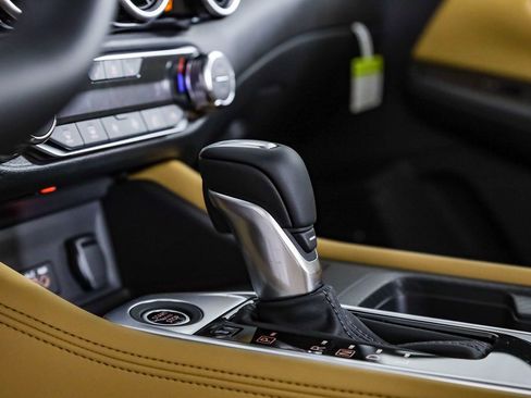 Used 2025 Nissan Sentra SV w/ SV Premium Package image 23