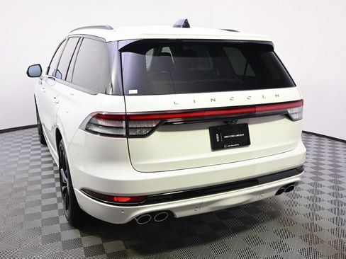 New 2026 Lincoln Aviator Reserve w/ Jet Appearance Package AWD/4WD image 4