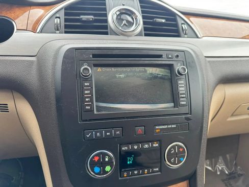 Used 2012 Buick Enclave Premium FWD image 18