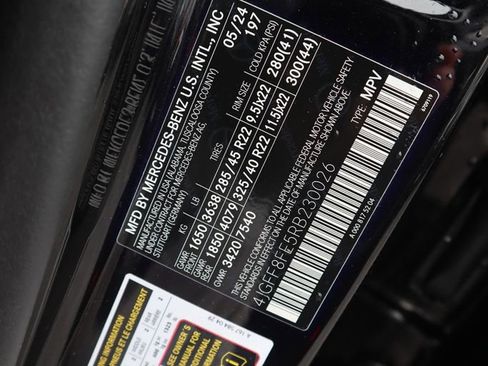 Used 2024 Mercedes-Benz GLS 580 4MATIC w/ Warmth & Comfort Package image 40