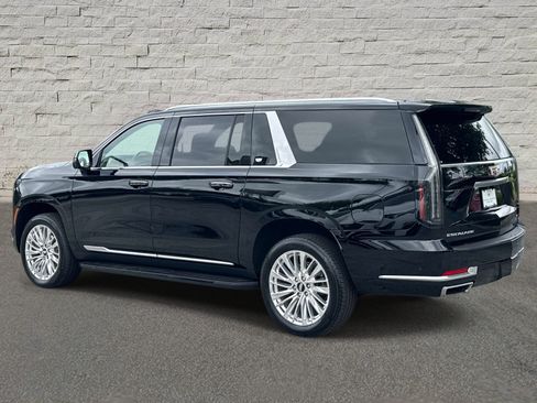 Used 2025 Cadillac Escalade ESV Premium Luxury AWD/4WD image 3