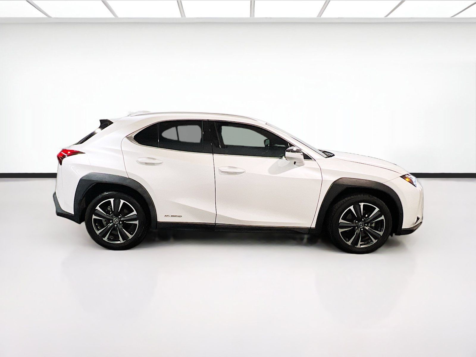 Used 2021 Lexus UX 250h w/ Accessory Package (Z1) AWD/4WD image 15