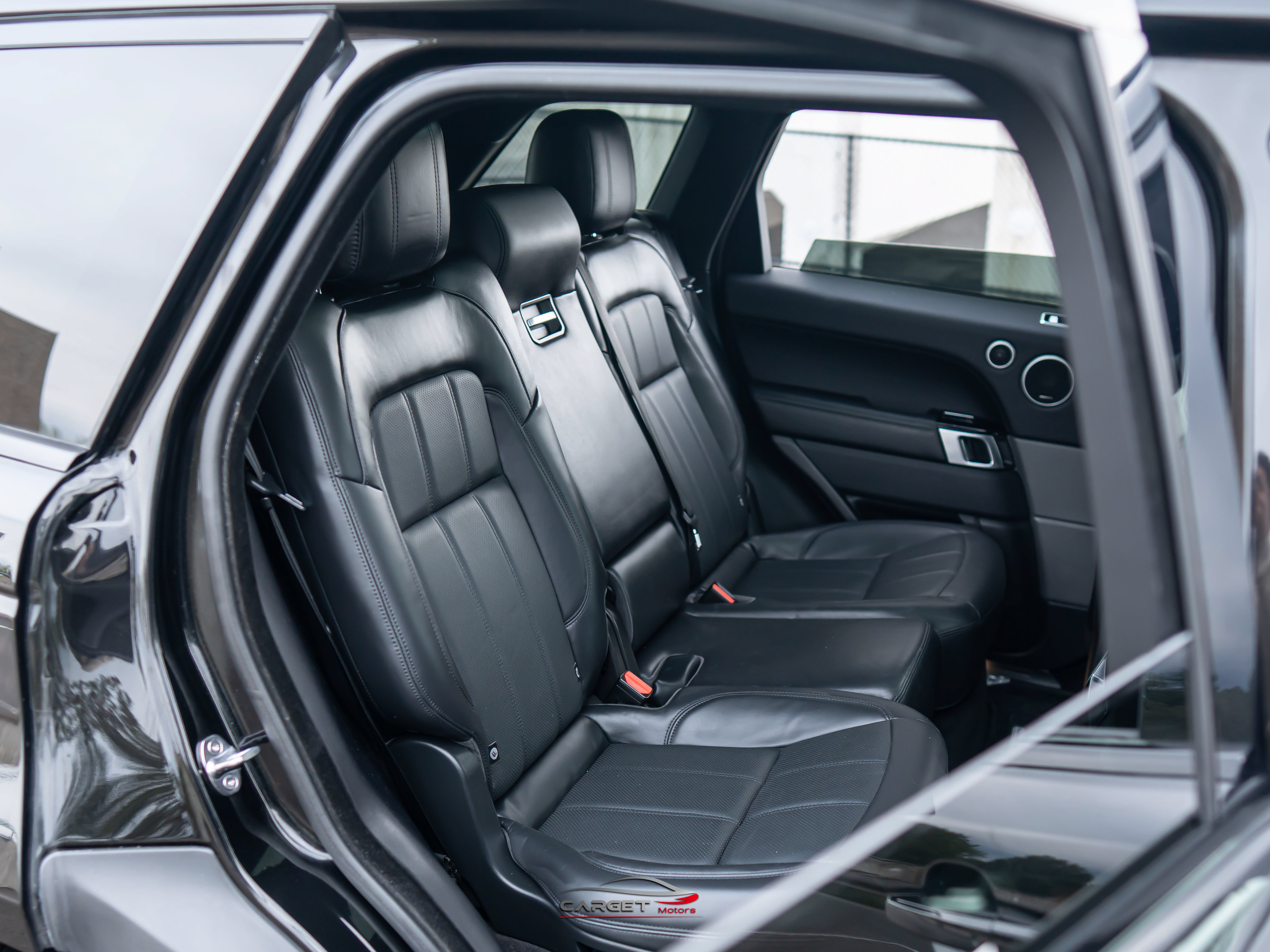 Used 2018 Land Rover Range Rover Sport HSE AWD/4WD image 18