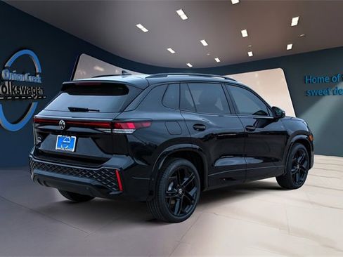 New 2026 Volkswagen Tiguan SE R-Line image 5