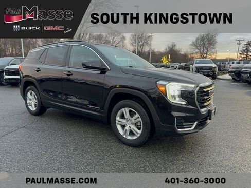 Certified 2022 GMC Terrain SLE w/ Driver Convenience Package image 3