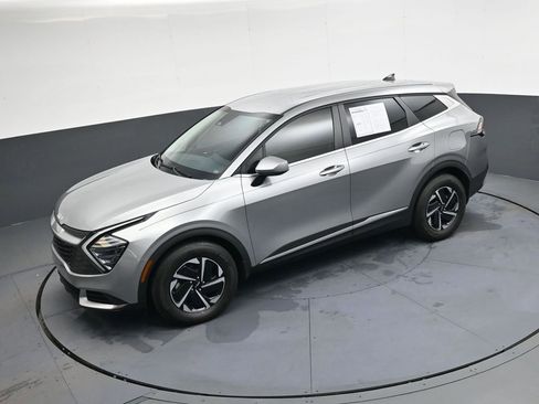 Used 2024 Kia Sportage LX image 32