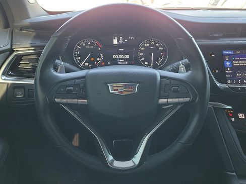 Used 2024 Cadillac XT6 Sport image 19