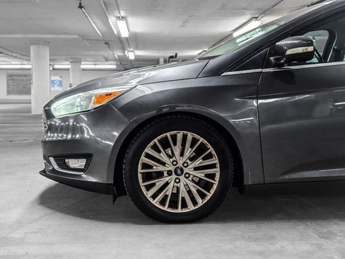 Used 2017 Ford Focus Titanium FWD image 14