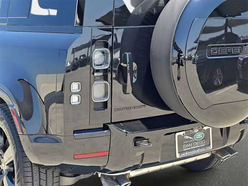 New 2025 Land Rover Defender 110 V8 image 34