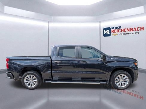 Used 2023 Chevrolet Silverado 1500 Custom RWD image 3
