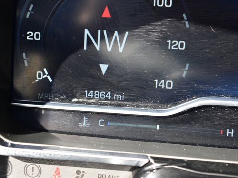 Used 2024 Chevrolet Silverado 1500 LT w/ Z71 Off-Road Package image 35