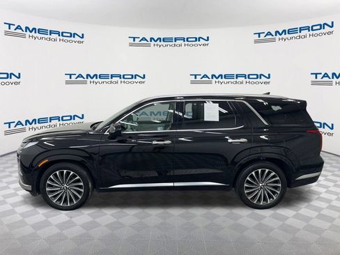 Used 2024 Hyundai Palisade Calligraphy FWD image 2