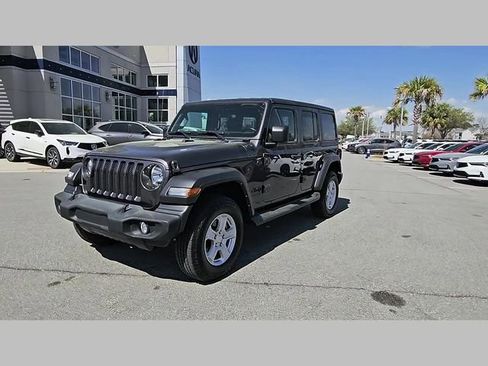 Used 2022 Jeep Wrangler Unlimited Sport S image 36