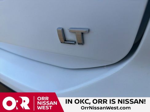 Used 2022 Chevrolet Equinox LT image 11