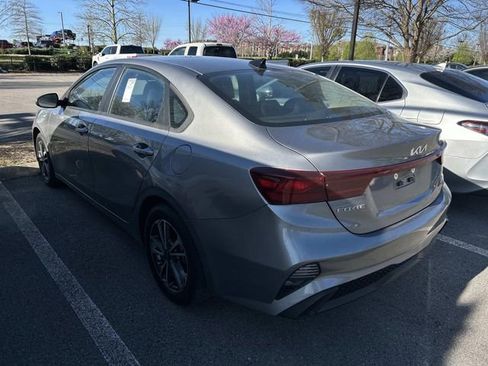 Used 2023 Kia Forte LXS image 2