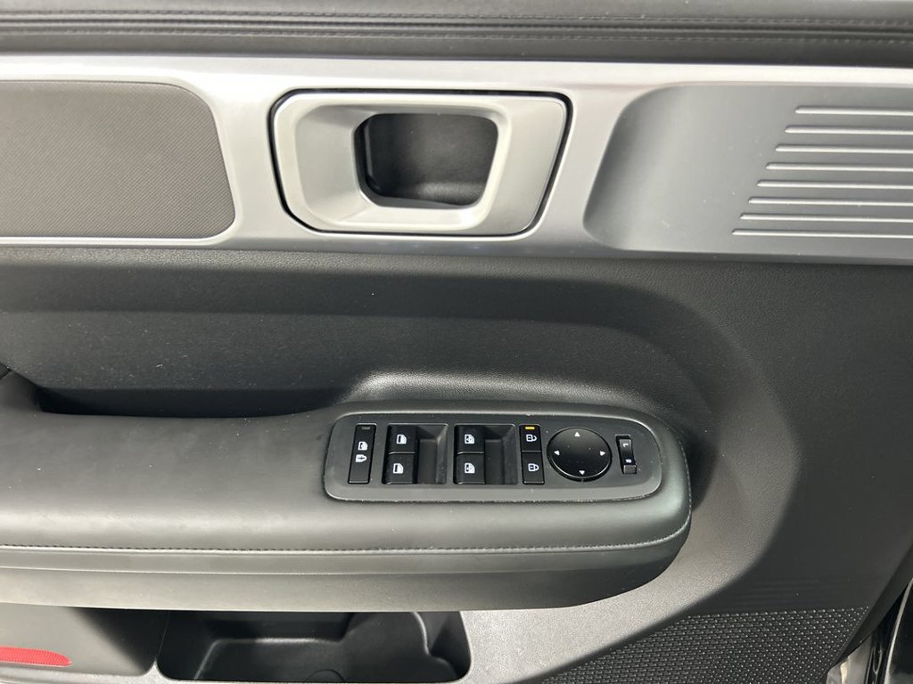 Used 2025 Hyundai Santa Fe SEL AWD/4WD image 11