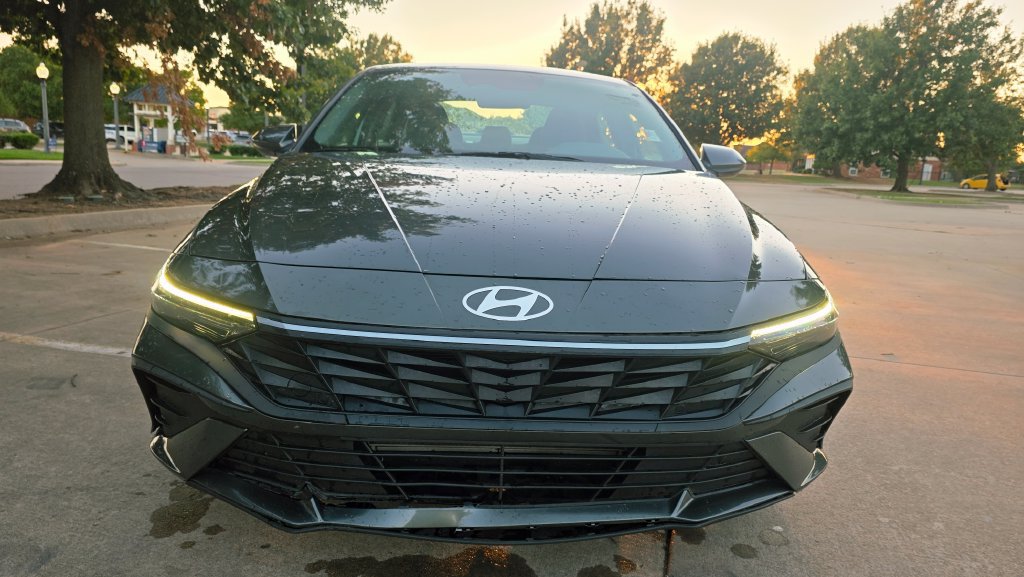 Certified 2025 Hyundai Elantra SE FWD image 19