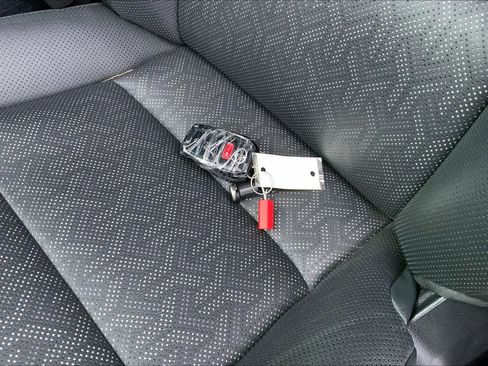 Used 2023 Toyota Tundra Limited image 13