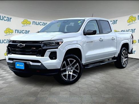 Used 2023 Chevrolet Colorado Z71 w/ Z71 Convenience Package 2 image 3