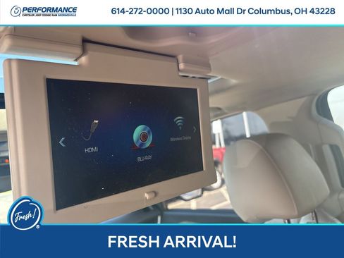 Used 2020 Cadillac Escalade Premium Luxury image 26