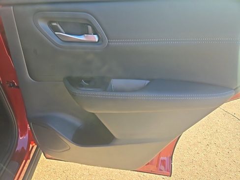 New 2026 Nissan Pathfinder SL image 28