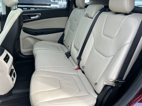 Certified 2022 Ford Edge Titanium AWD/4WD image 12