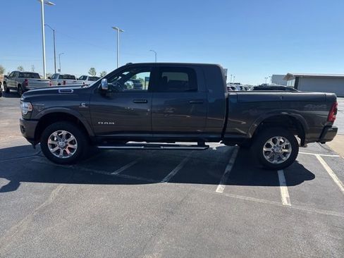 Used 2022 RAM 2500 Laramie AWD/4WD image 5