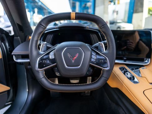 Used 2023 Chevrolet Corvette Stingray Preferred Conv w/ Z51 Performance Package RWD image 6