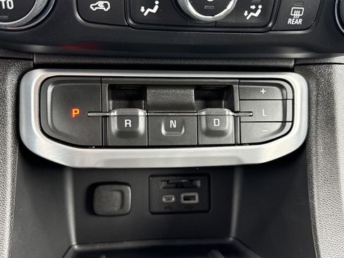 Used 2023 GMC Acadia SLT w/ Elevation Edition AWD/4WD image 29