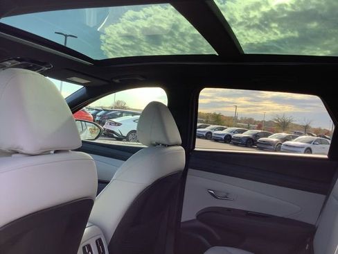 New 2025 Hyundai Tucson Limited image 27