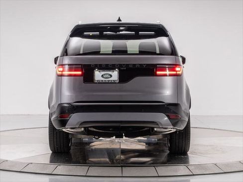 New 2025 Land Rover Discovery Dynamic SE image 4