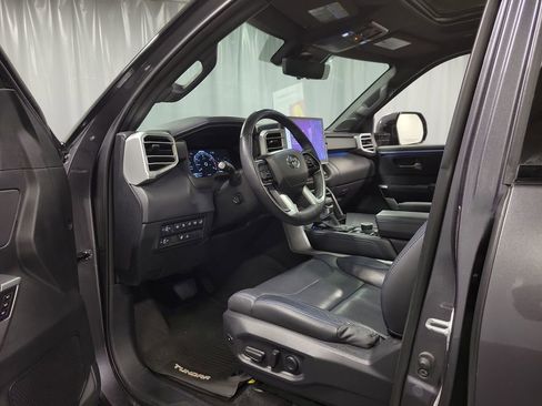 Used 2022 Toyota Tundra Platinum w/ Advanced Package AWD/4WD image 12