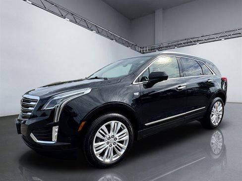 Used 2017 Cadillac XT5 Premium Luxury w/ Driver Assist Package AWD/4WD image 10