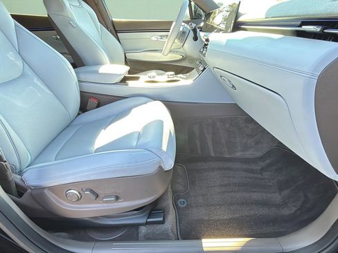 Certified 2026 Genesis GV70 2.5T Advanced image 40