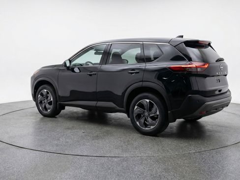 Used 2025 Nissan Rogue SV image 6