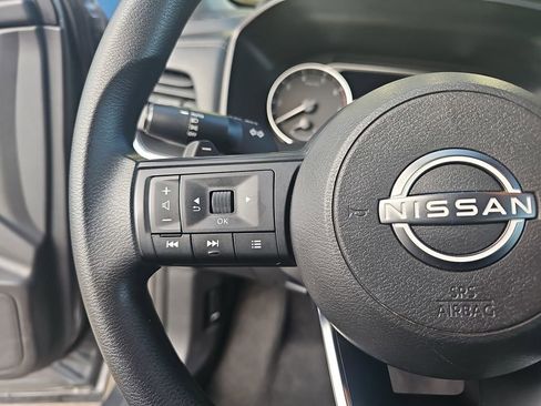 Used 2024 Nissan Rogue S AWD/4WD image 16