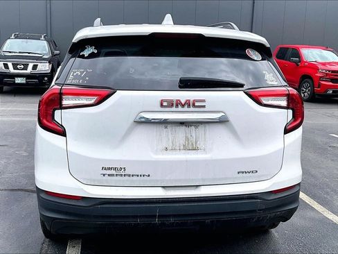 Used 2023 GMC Terrain SLE w/ Driver Convenience Package AWD/4WD image 5