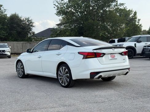 Used 2024 Nissan Altima 2.5 SL AWD/4WD image 6