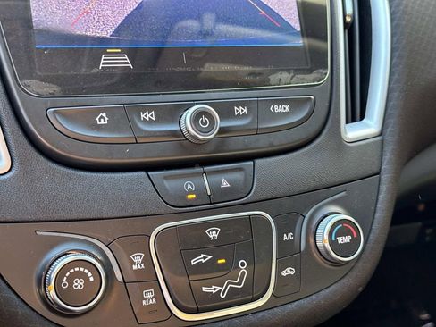 Used 2020 Chevrolet Malibu RS image 29