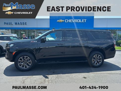 Used 2023 Chevrolet Suburban Z71 w/ Luxury Package AWD/4WD image 4