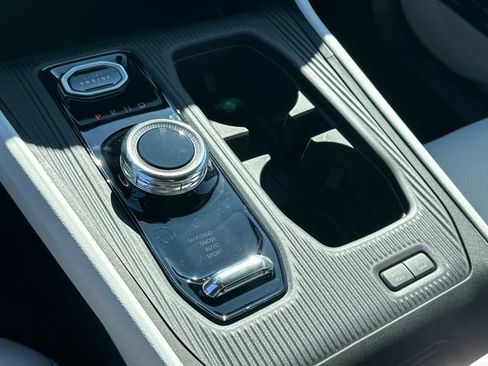 New 2026 Jeep Cherokee Overland image 21