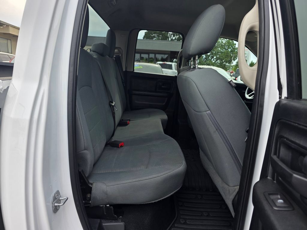 Used 2017 RAM 1500 Express w/ Express Value Package AWD/4WD image 22