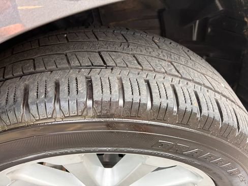 Used 2011 Toyota Venza AWD image 34