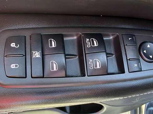 Used 2014 Jeep Grand Cherokee Limited AWD/4WD image 19