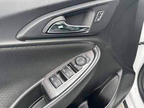 Used 2022 Chevrolet Malibu LT w/ Redline Edition FWD image 16