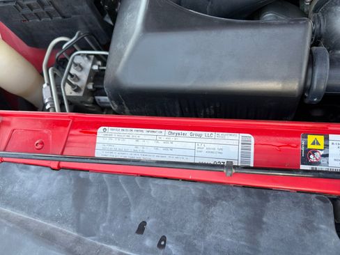 Used 2010 Dodge Challenger R/T w/ Sound Group RWD image 13