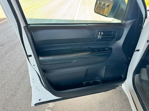 Used 2021 Toyota Tundra SR AWD/4WD image 9