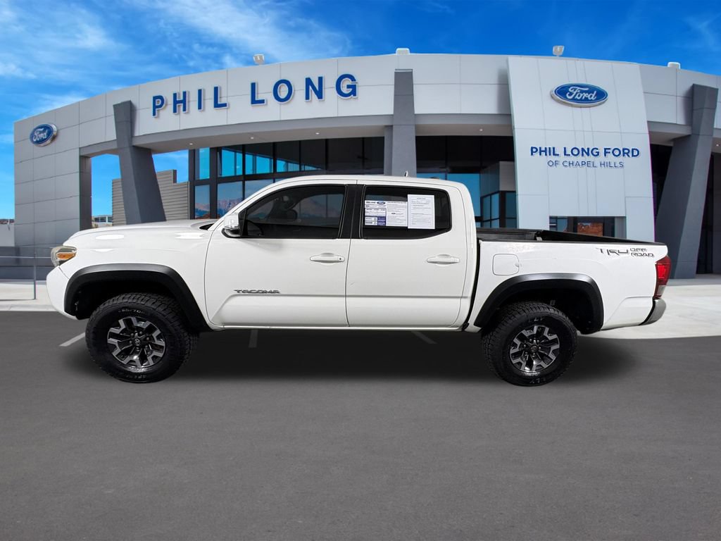 Used 2017 Toyota Tacoma TRD Off-Road w/ Tow Package RWD image 2