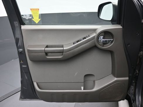 Used 2010 Nissan Xterra X AWD/4WD image 9