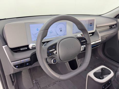 Used 2024 Hyundai Ioniq 5 SEL image 12